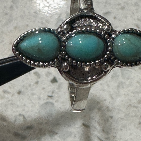 Silver Color  Turquoise Ring - Picture 5 of 7